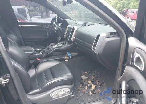 2017 Porsche Cayenne Gts из США, поврежденный, VIN WP1AD2A2XHLA83028